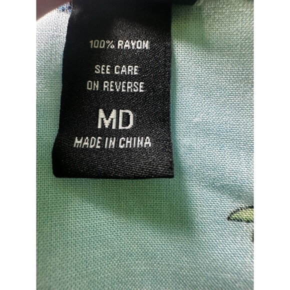 Disney Lilo & Stitch Blue Hawaiian Beach Scenes Button Up Shirt Men's MEDIUM - Picture 5 of 8